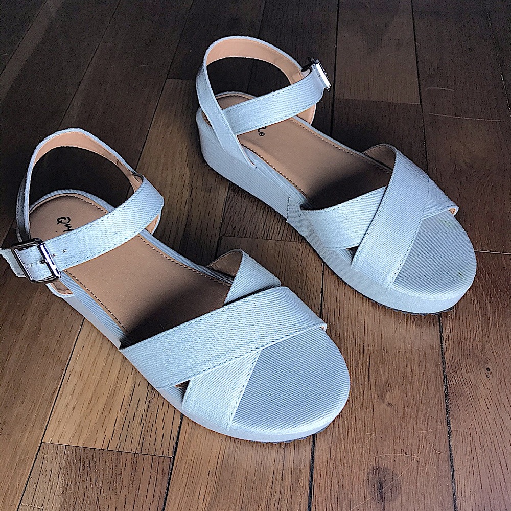 7.5 in platform sandals. Light-wash jean blue